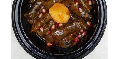 ورق عنب بيتي طازج ولذيذ – للبيع في بني ياس