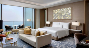 Amazing 2 BR Apartment for Sale in Royal Atlantis Palm Jumeirah - Image 7