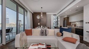 Stunning 3 BR Beach Isle Apartment for Sale in EMAAR Beachfront with Palm View - Image 2