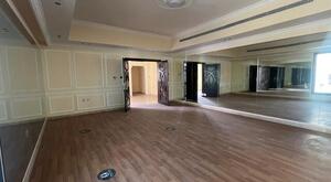 فيلا تجارية للإيجار – موقع استراتيجي في مدينة خليفة - 3