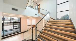 فيلا فاخرة للإيجار أو البيع – جزيرة ياس | أول ساكن - 2