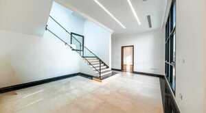 فيلا فاخرة للإيجار أو البيع – جزيرة ياس | أول ساكن - 9